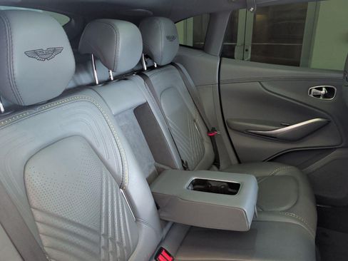 Used 2021 Aston Martin DBX AWD/4WD image 37