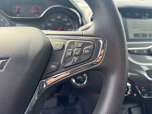 Used 2017 Chevrolet Cruze LT w/ Convenience Package FWD image 24