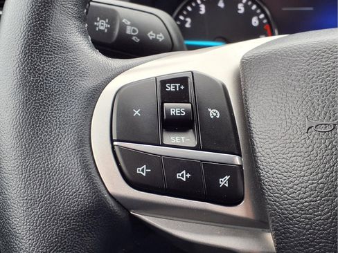 Certified 2022 Ford Explorer XLT w/ Equipment Group 202A image 23