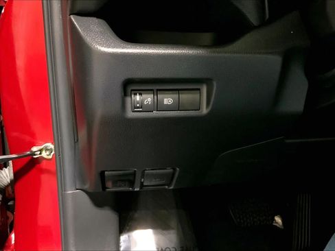 Used 2023 Toyota RAV4 LE AWD/4WD image 35