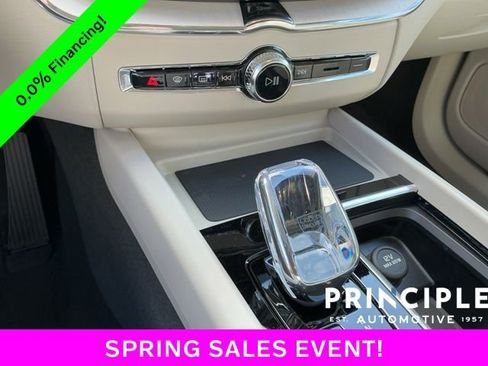 New 2026 Volvo XC60 B5 Ultra w/ Protection Package Premier image 19