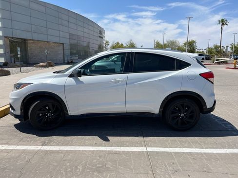 Used 2021 Honda HR-V Sport image 8