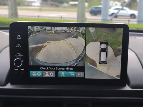 Used 2025 Honda Pilot Black Edition image 25