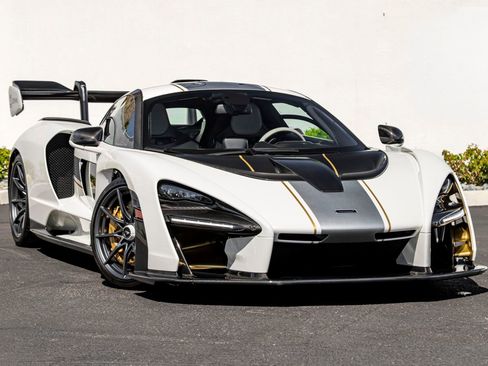 Used 2019 McLaren Senna RWD image 6