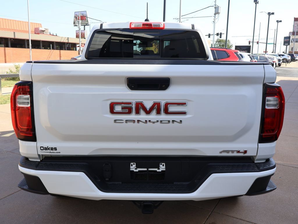 Certified 2024 GMC Canyon AT4 AWD/4WD image 5