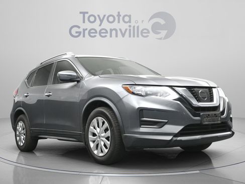 Used 2017 Nissan Rogue S w/ Appearance Package FWD image 20