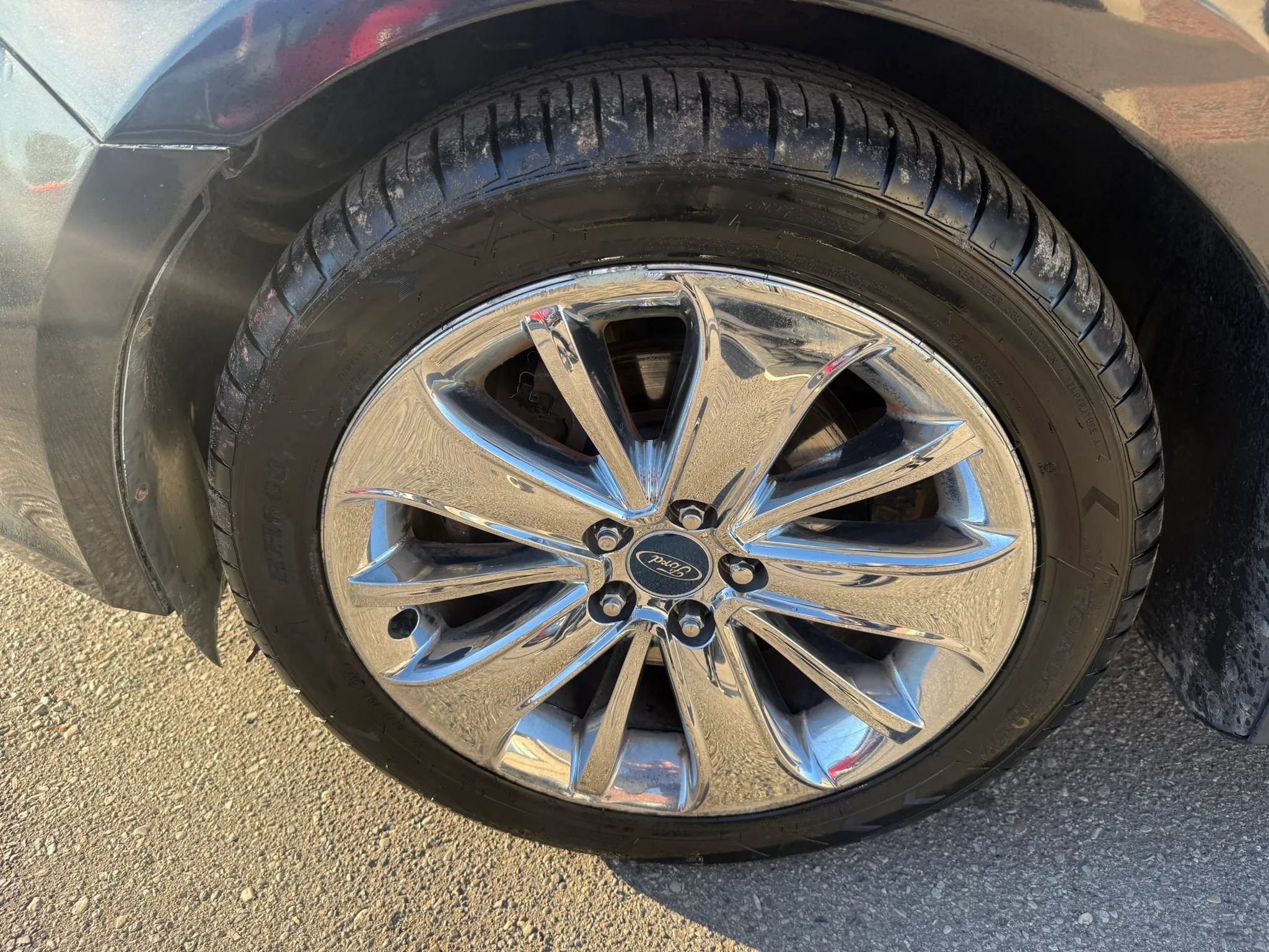 Used 2010 Ford Taurus Limited FWD image 9