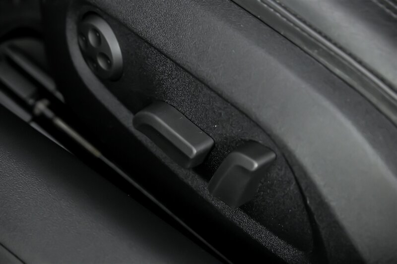 Used 2011 Audi R8 V8 AWD/4WD image 19