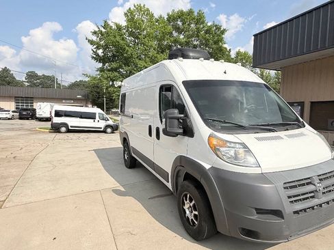 Used 2017 RAM ProMaster 1500 FWD image 9