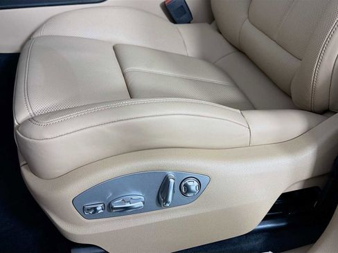 New 2025 Porsche Macan S image 13