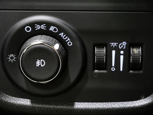 Used 2024 Jeep Grand Cherokee L Limited w/ Luxury Tech Group II image 15