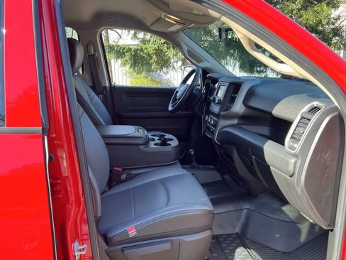 Used 2019 RAM 2500 Tradesman w/ Chrome Appearance Group image 15