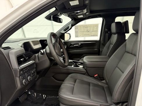 New 2025 Chevrolet Suburban RST w/ RST Capability Package image 14