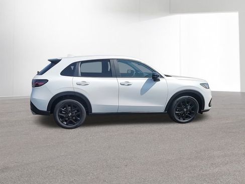 Used 2025 Honda HR-V Sport image 10