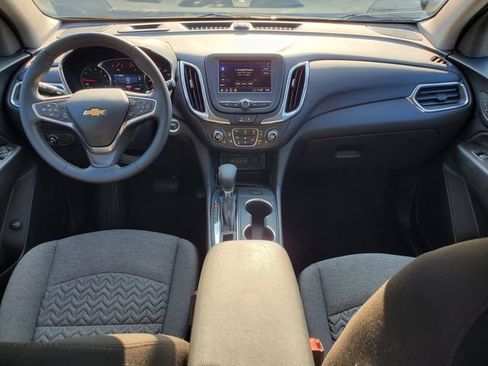 Certified 2024 Chevrolet Equinox LT FWD image 16