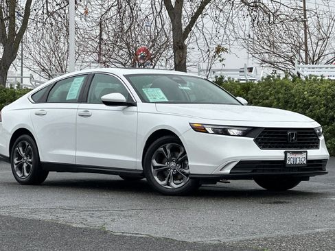 Used 2023 Honda Accord EX image 2