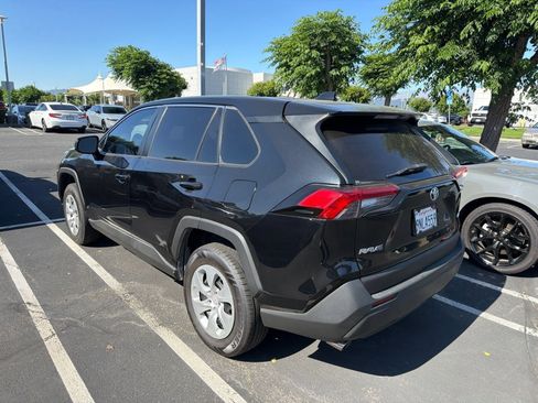 Certified 2022 Toyota RAV4 LE FWD image 6