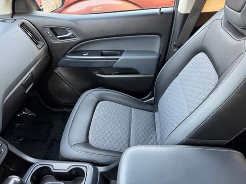 Used 2017 Chevrolet Colorado Z71 image 20