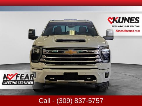 Used 2025 Chevrolet Silverado 3500 High Country w/ High Country Premium Package AWD/4WD image 2