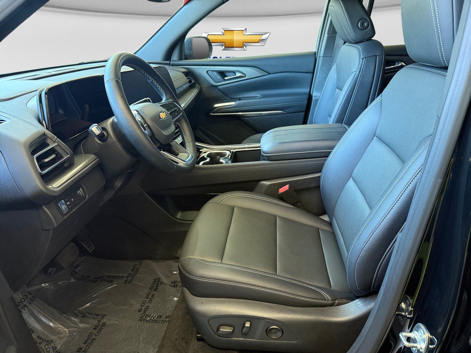 Used 2026 Chevrolet Traverse LT FWD image 9