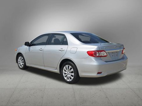 Used 2013 Toyota Corolla LE FWD image 4
