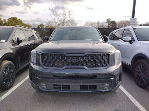 Used 2025 Kia Telluride SX X-Line image 2