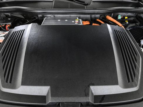 Used 2023 Audi e-tron Prestige w/ Prestige Package image 24