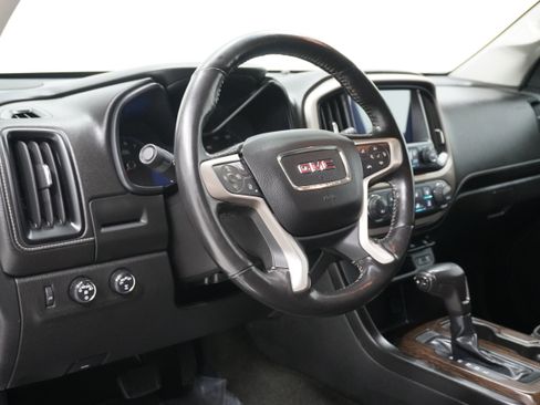 Used 2017 GMC Canyon Denali image 9