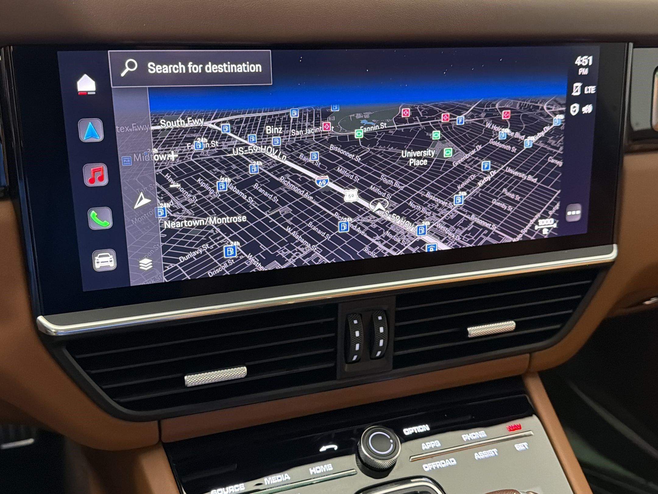 Certified 2022 Porsche Cayenne Turbo S AWD/4WD image 25