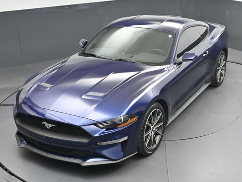 Used 2018 Ford Mustang Coupe w/ Wheel & Stripe Package RWD image 27