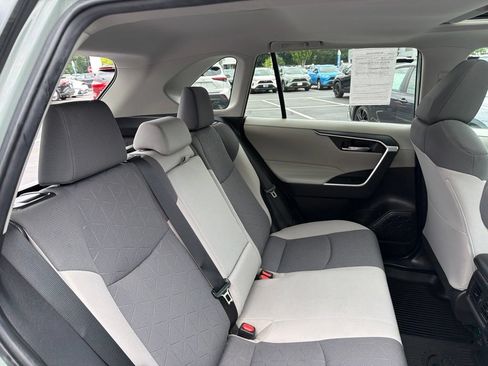Certified 2022 Toyota RAV4 XLE w/ Convenience Package AWD/4WD image 14