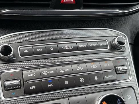 Used 2023 Hyundai Santa Fe SEL image 14