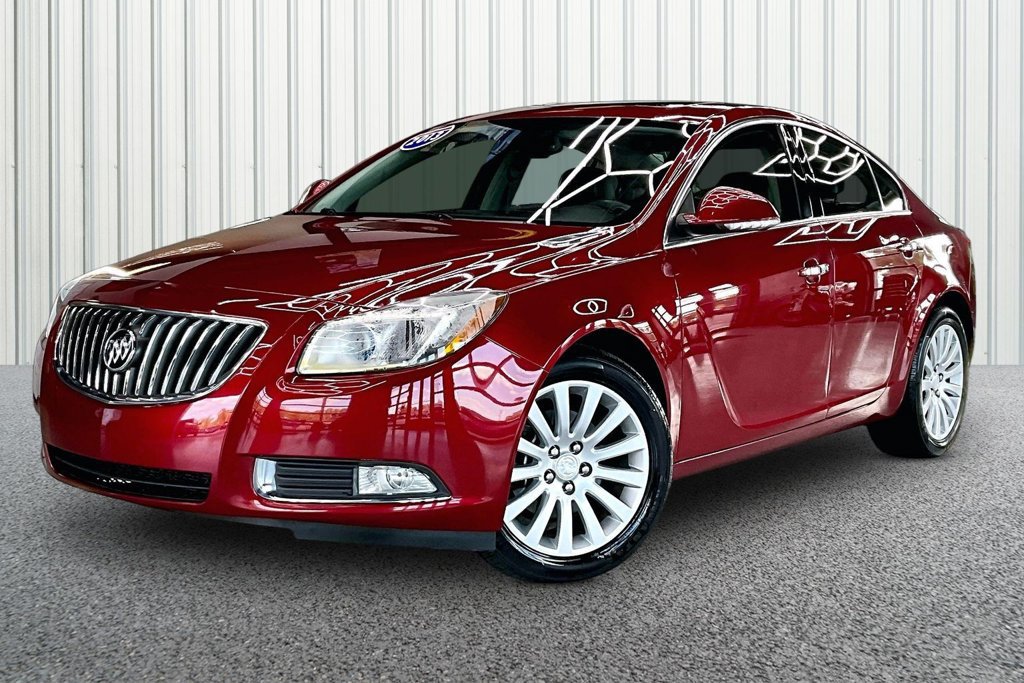 Used 2013 Buick Regal Premium FWD image 3