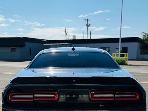 Used 2016 Dodge Challenger SXT Plus image 4