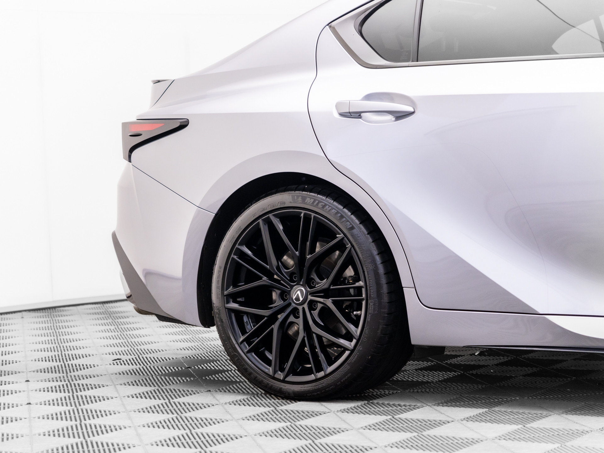 Used 2022 Lexus IS 500 RWD image 34