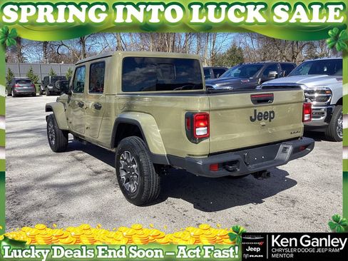 New 2026 Jeep Gladiator Sahara image 5