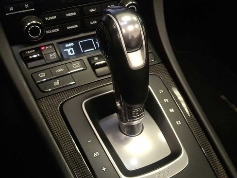Used 2017 Porsche 911 Turbo image 15