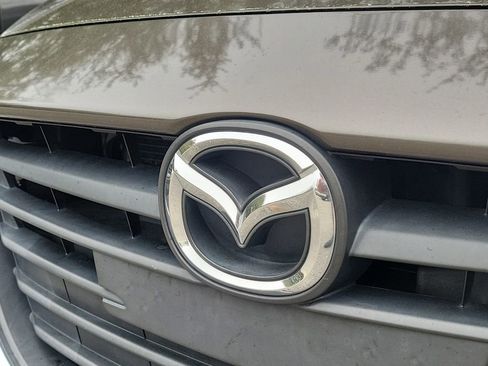 Used 2015 MAZDA MAZDA3 i SV image 3