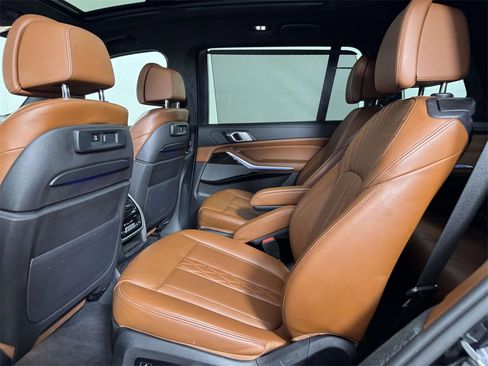 Used 2020 BMW X7 xDrive40i w/ M Sport Package image 33