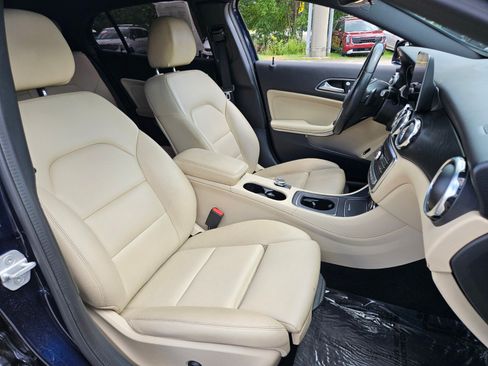 Used 2018 Mercedes-Benz GLA 250 4MATIC image 20