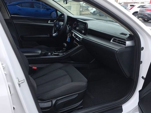Used 2021 Kia K5 LX image 10