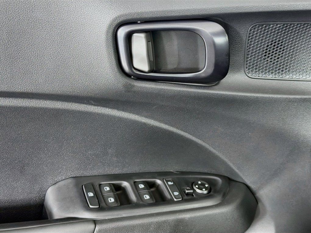 Used 2026 Hyundai Venue SEL FWD image 23
