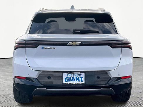 Used 2024 Chevrolet Equinox EV LT image 6