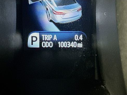 Used 2016 Toyota Avalon Limited w/ Toyota Safety Sense Package FWD image 19