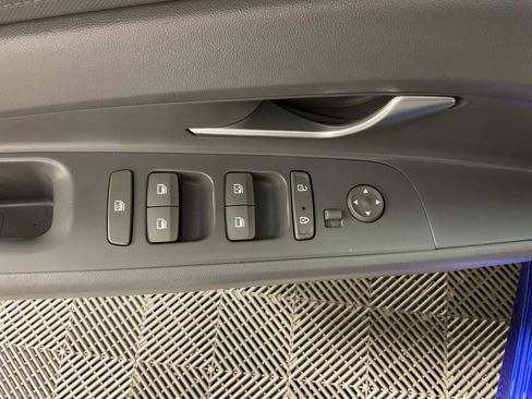 Used 2021 Hyundai Elantra SEL image 16