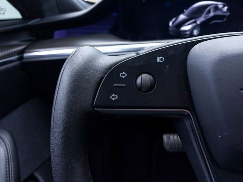 Used 2022 Tesla Model S Plaid image 28