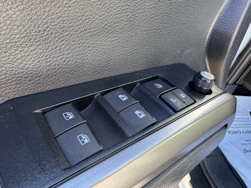 Used 2023 Toyota Tacoma SR5 image 10