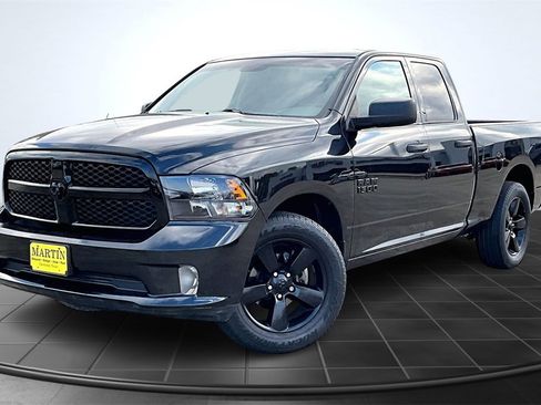Used 2015 RAM 1500 Express w/ Black Ram 1500 Express Group image 12