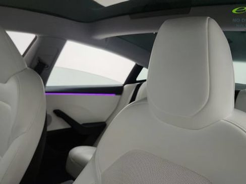 Used 2025 Tesla Model 3 Long Range RWD image 43
