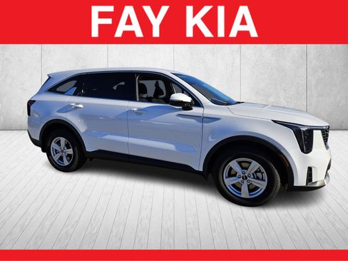 New 2026 Kia Sorento LX image 1